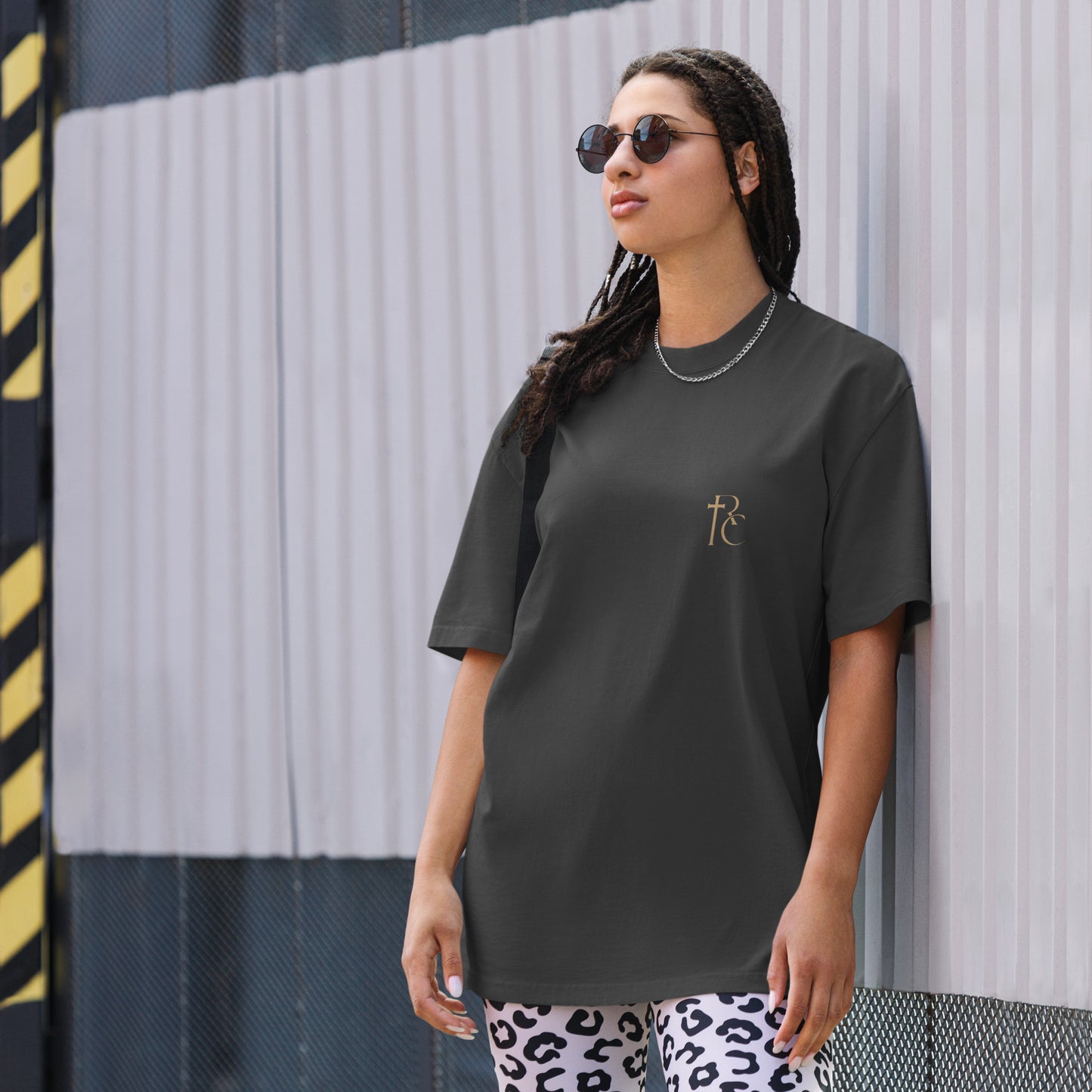 Praise Oversized Faded t-shirt