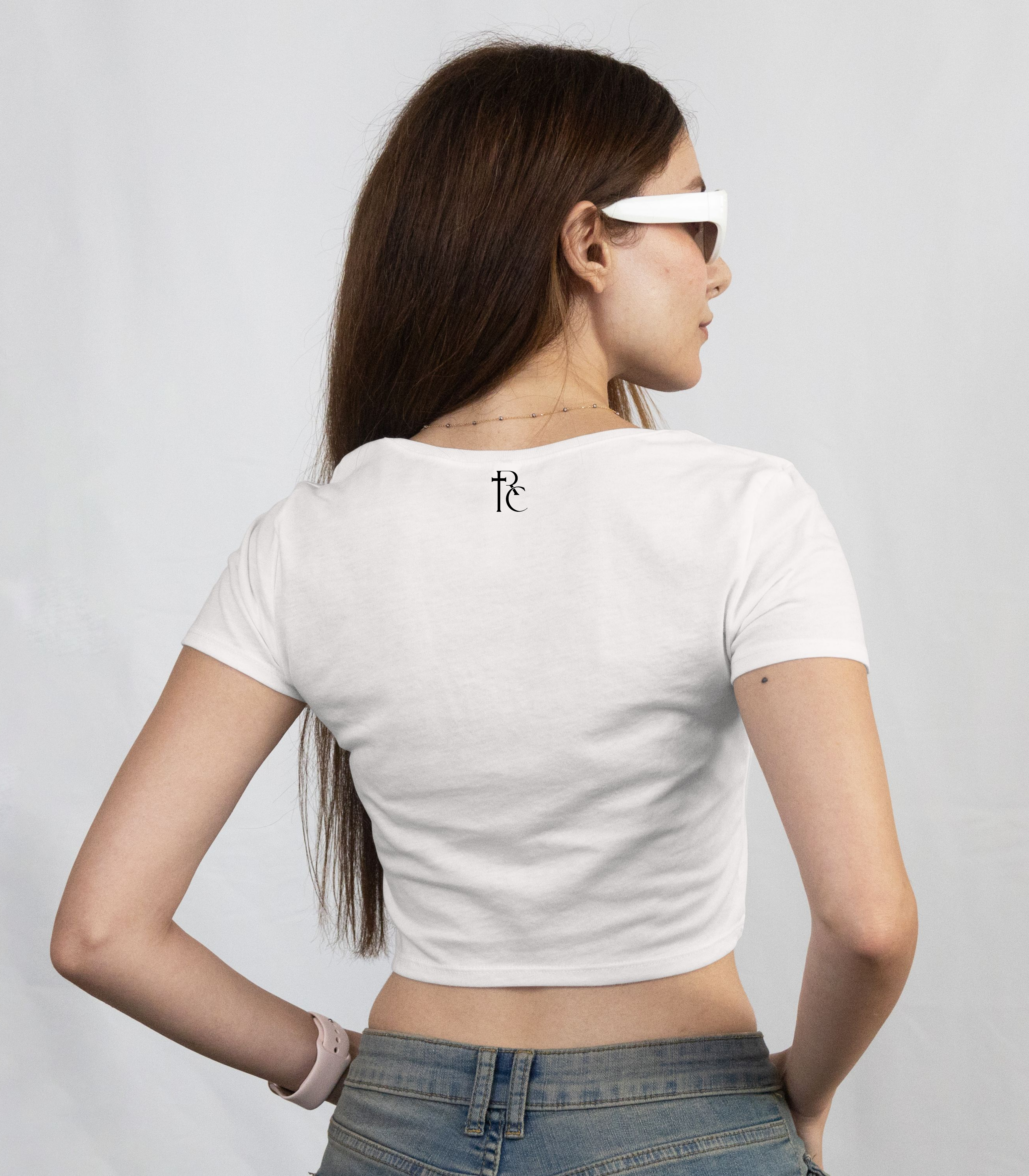 CROPPED_FEMALE_BACK_WHITE.png